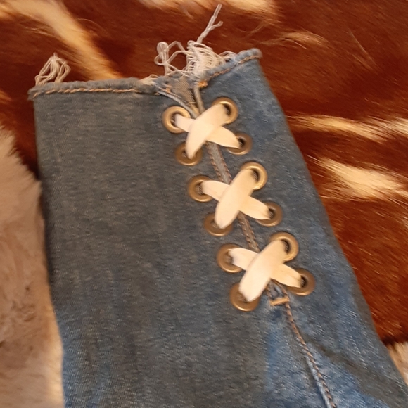 Hollister Skinny Jeans - Picture 3 of 4